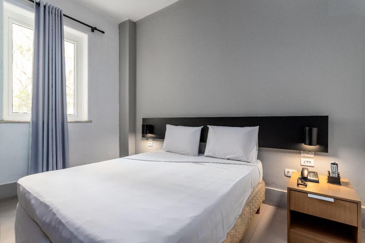 Double Room,1348068833:JPEG